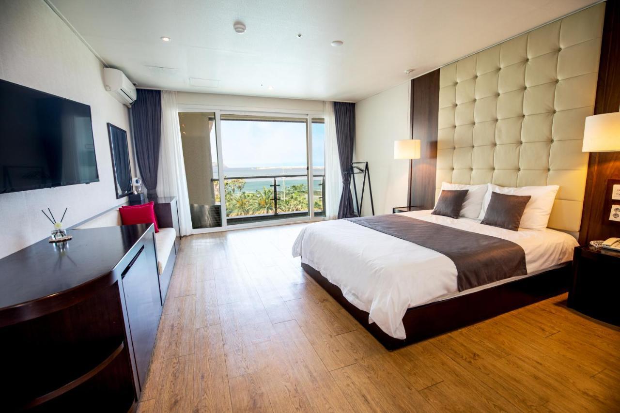The Four Grace Resort Σεογκουίπο Εξωτερικό φωτογραφία